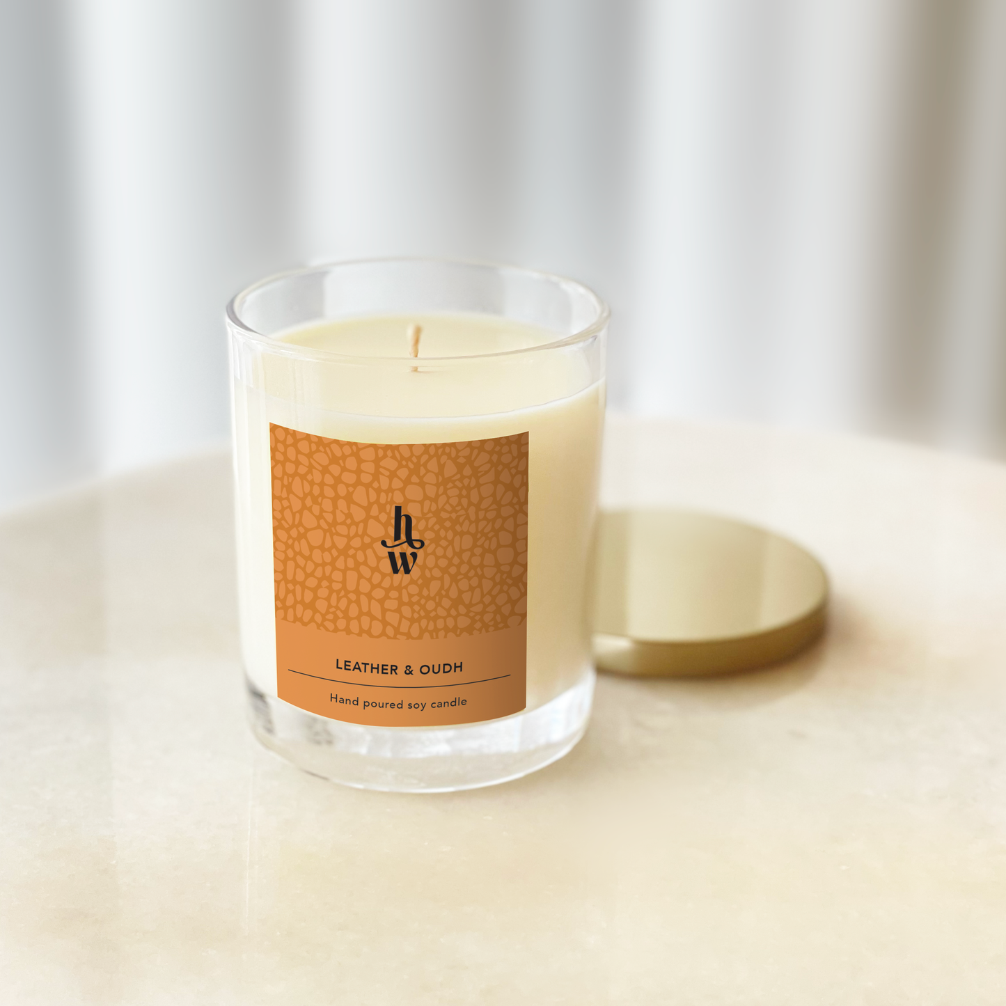 Honey Willow Leather & Oudh Aurora candle fragrance