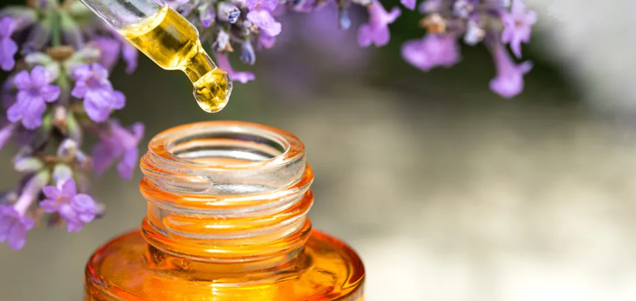 Fragrance oils vs essential oils for candles